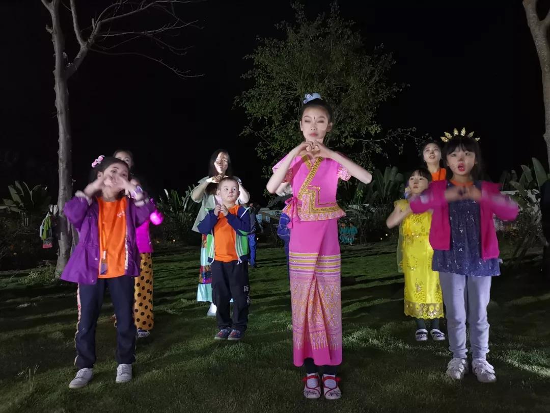 篝火晚會才藝展示 