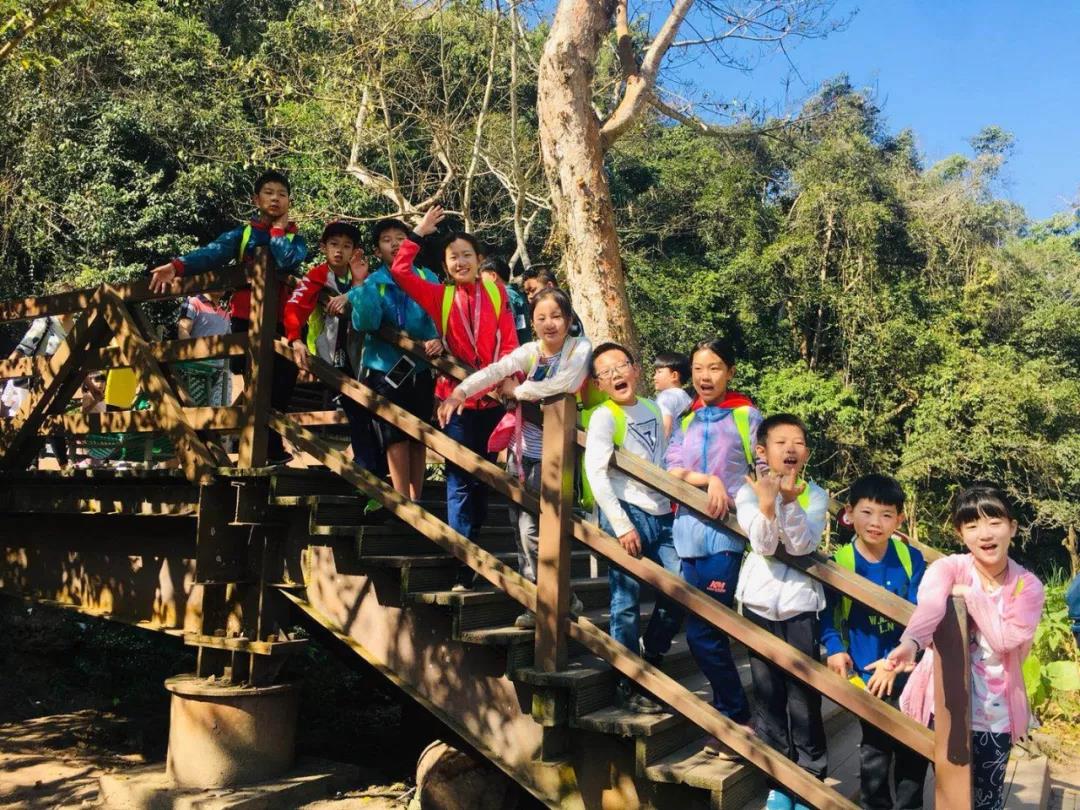 西雙版納普洱景邁山研學(xué)旅行夏令營(yíng)自然音樂(lè)藝術(shù)探秘營(yíng)：老達(dá)保音樂(lè)小鎮(zhèn)快樂(lè)拉祜之旅！