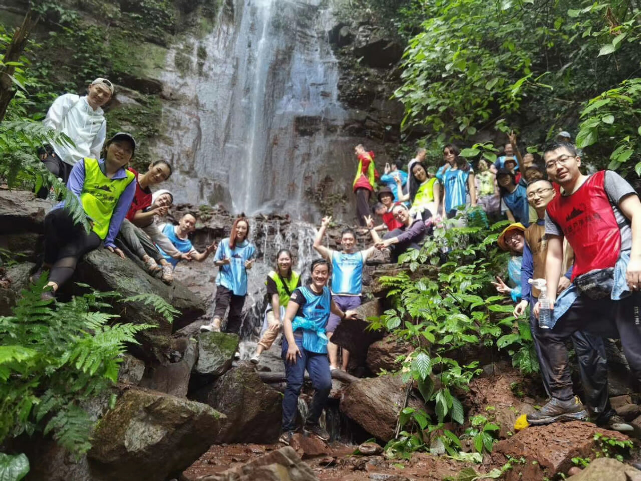 西雙版納熱帶雨林徒步穿越拓展團建