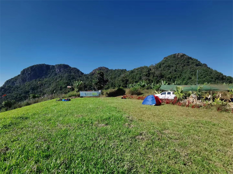 西雙版納企業(yè)會議定制旅游刺激性活動拓展訓(xùn)練基地項目