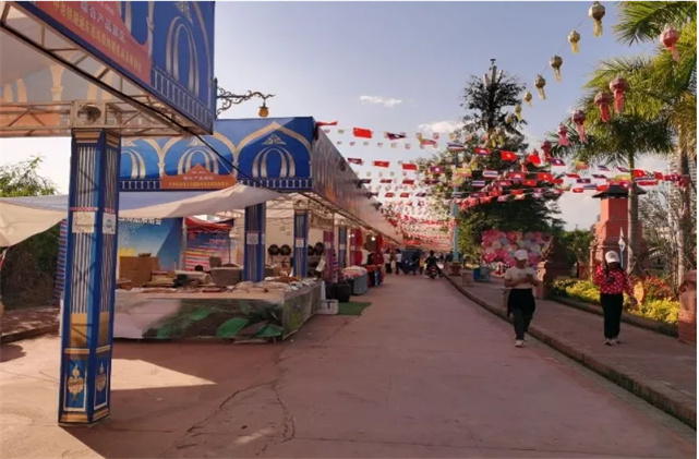 慶祝中老鐵路建成通車西雙版納商品展銷會特色產(chǎn)品精彩不斷